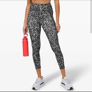Lululemon Invigorate High-Rise Tight 25"